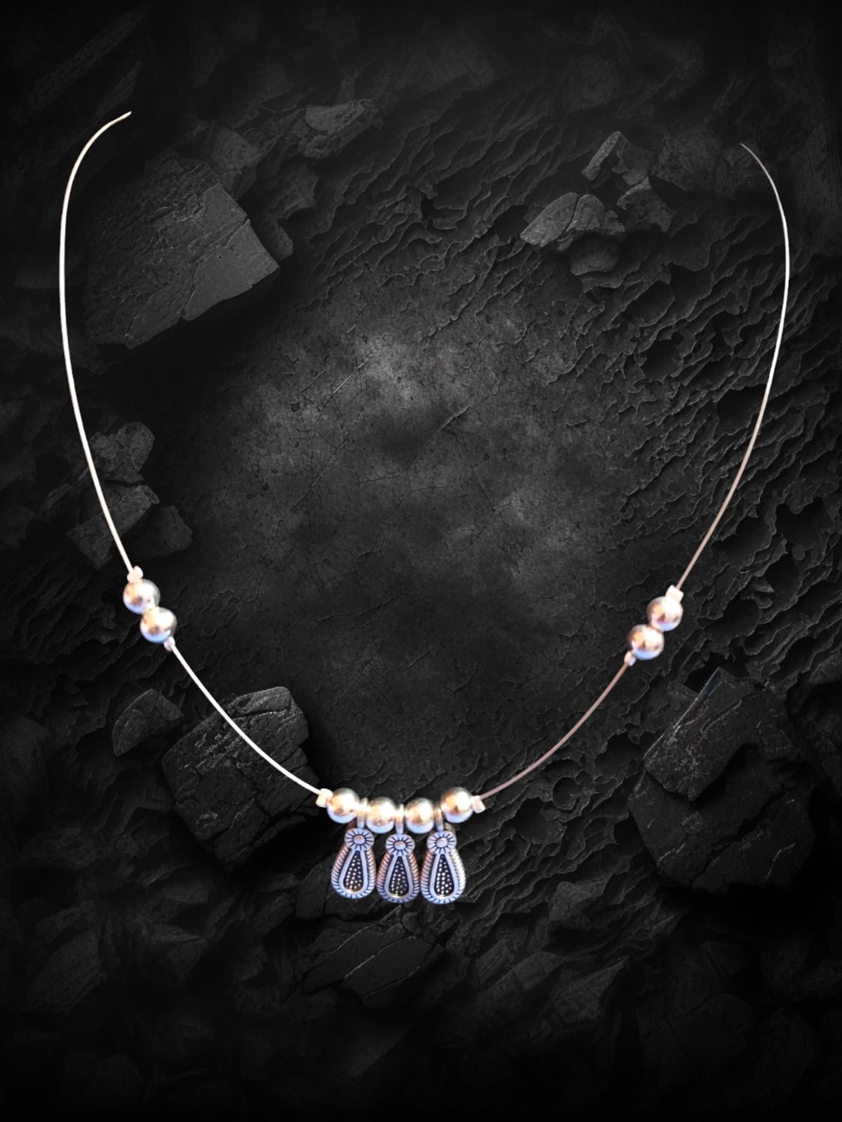 Choker necklace